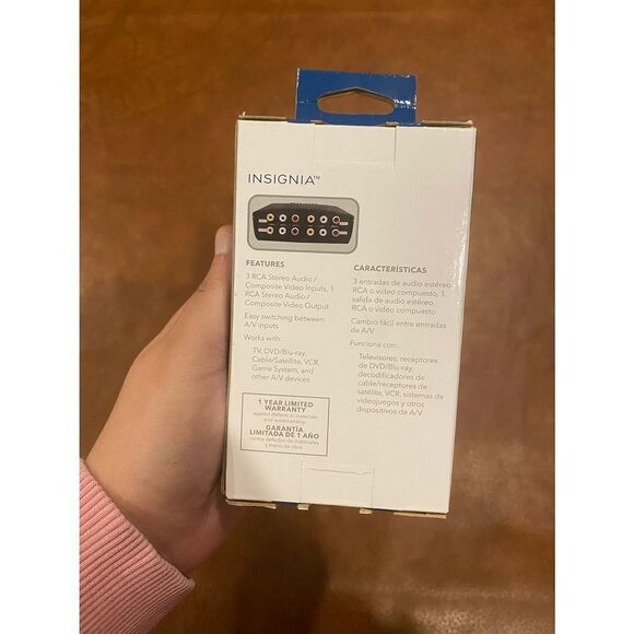 Insignia Audio/Video Selector Switch New in Box - Picture 2 of 5
